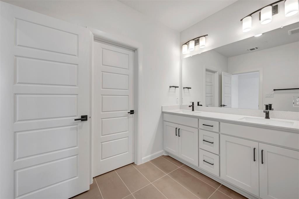 2860 Yampa Drive Property Photo 27