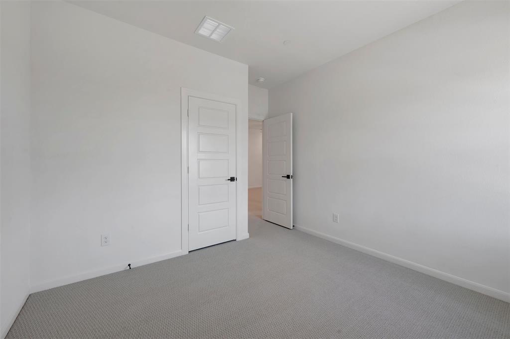 2860 Yampa Drive Property Photo 34