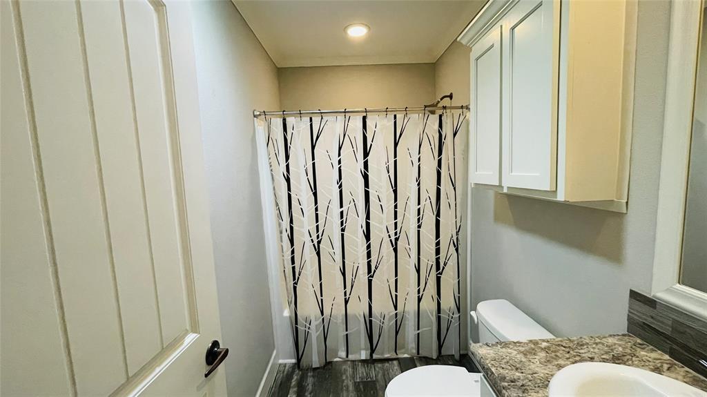 8394 Lake Road Property Photo 17