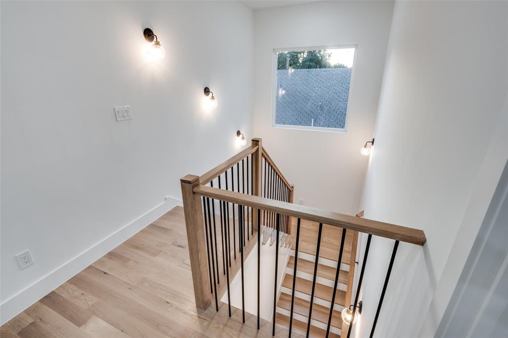 514 S Glasgow Drive Property Photo 13