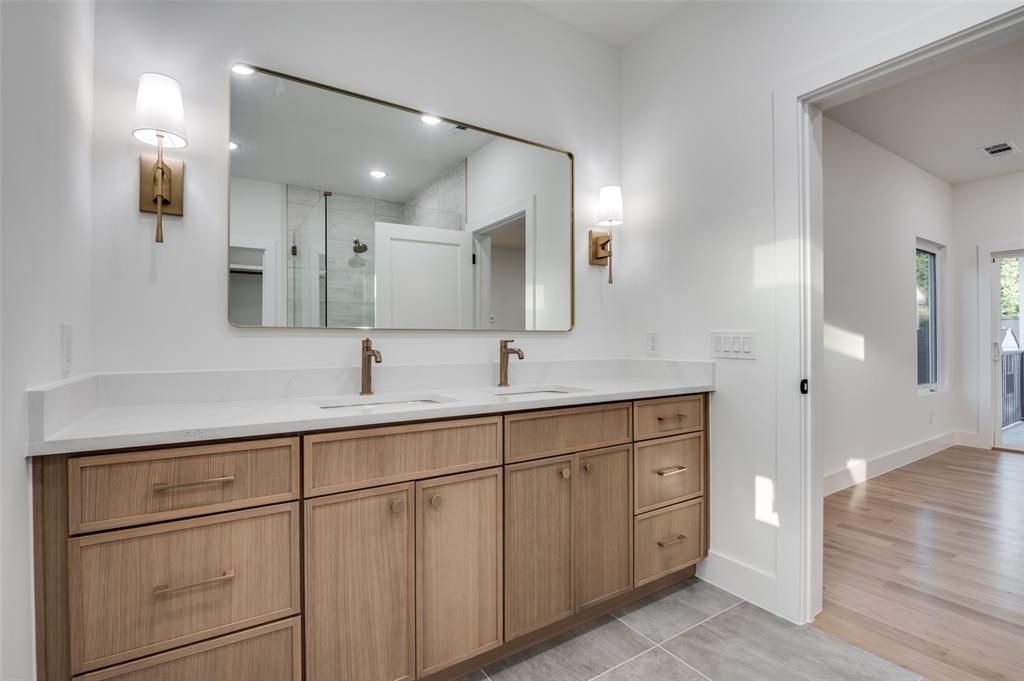 514 S Glasgow Drive Property Photo 17