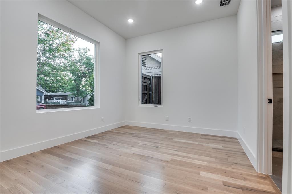 514 S Glasgow Drive Property Photo 28