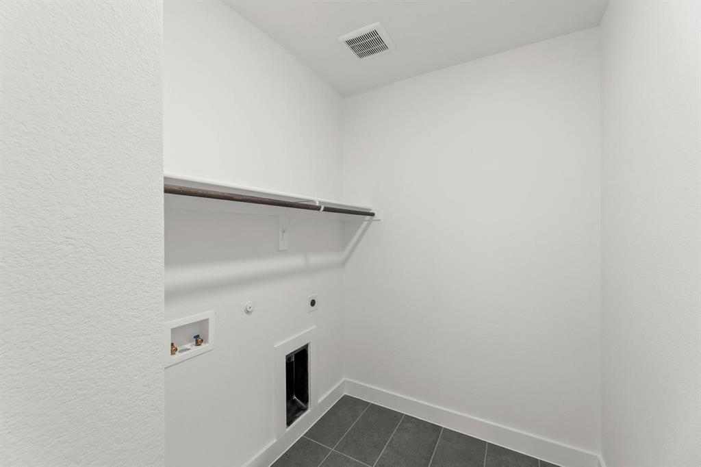 1405 Laurel Lane Property Photo 6
