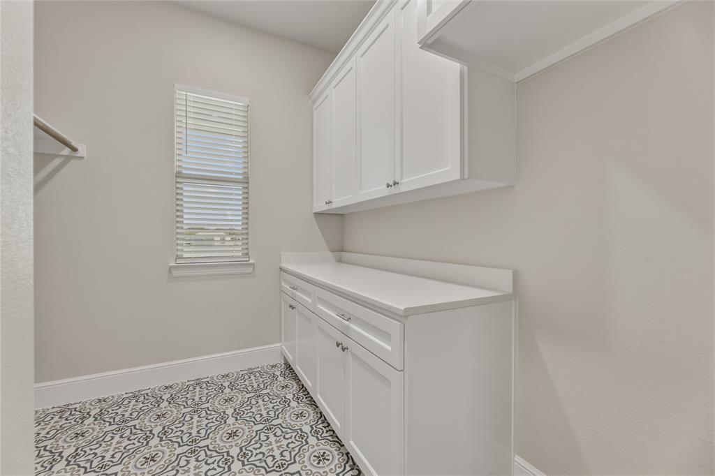 8400 Stallion Drive Property Photo 24