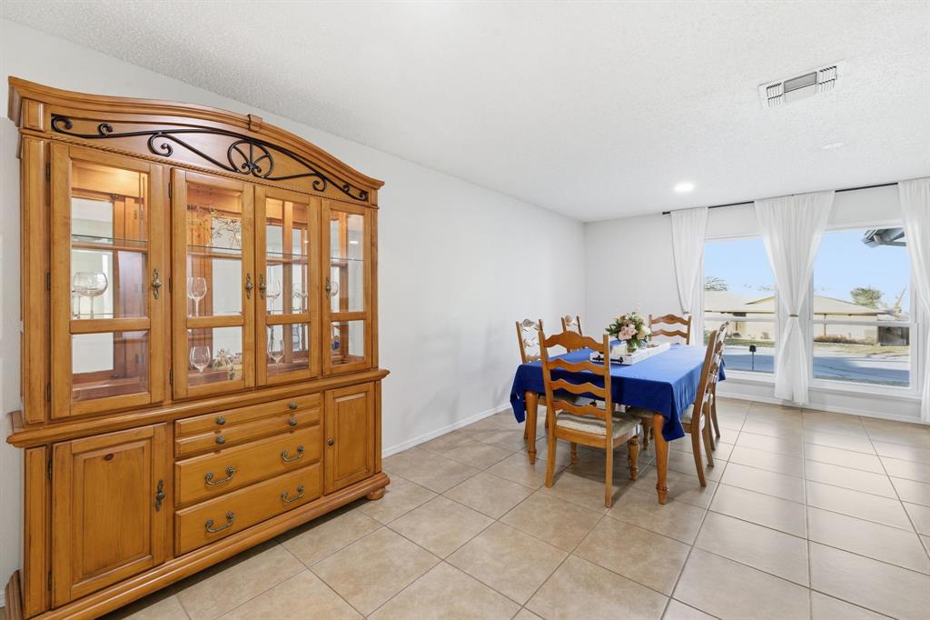 5914 Freemans Farm Street Property Photo 10