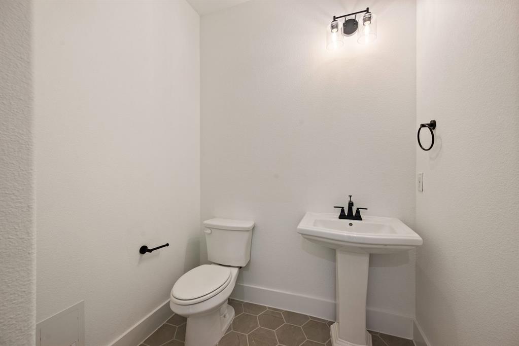 4513 Lamplights Drive Property Photo 18