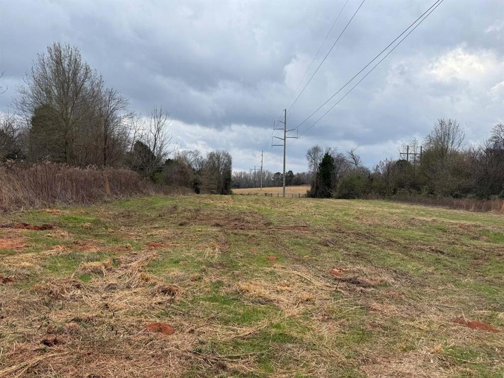 000 Fm 16 Property Photo 1
