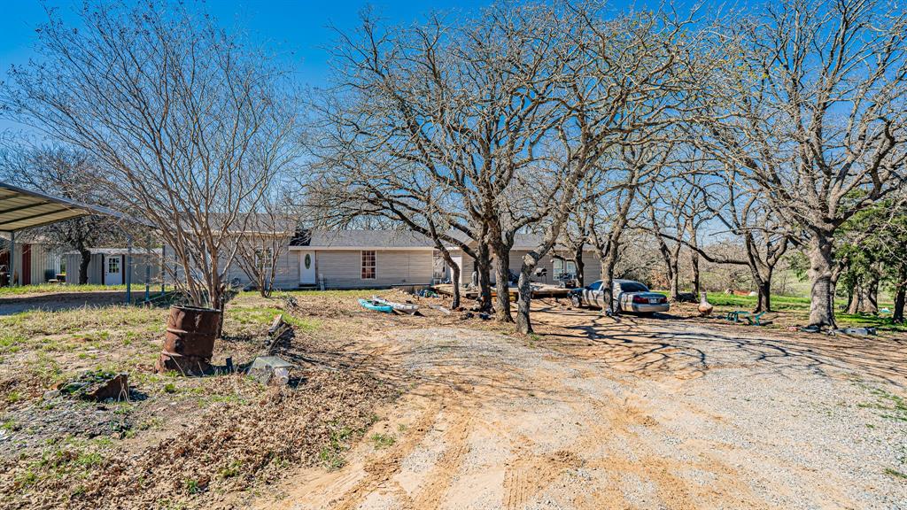178 County Road 4372 Property Photo 2