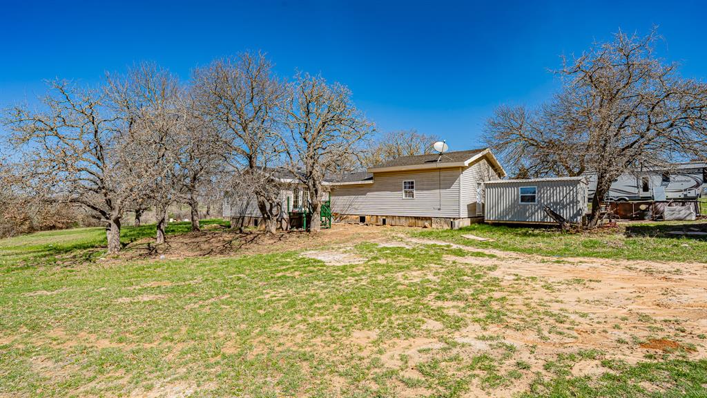 178 County Road 4372 Property Photo 6