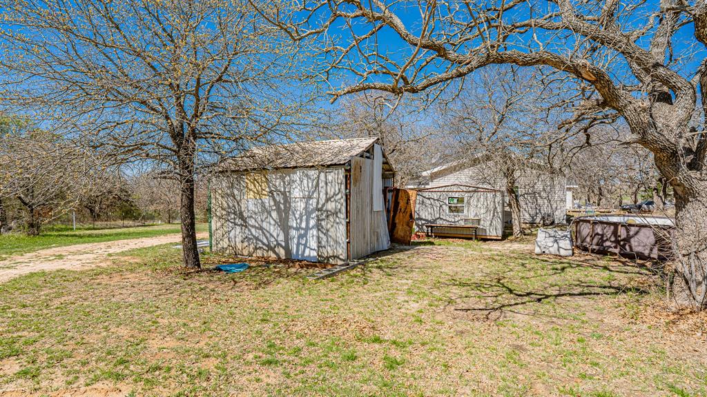 178 County Road 4372 Property Photo 10