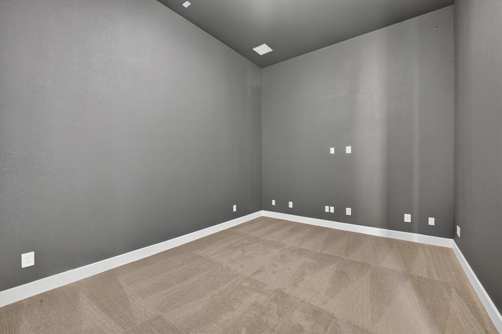 729 Bridle Path Parkway Property Photo 22