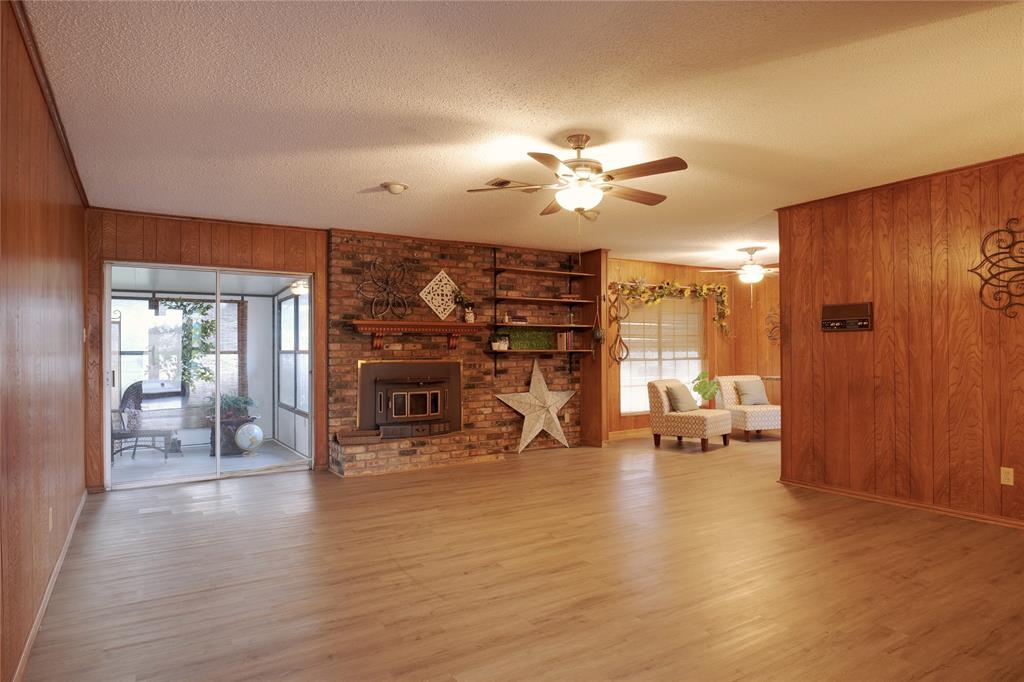 501 Como Street Property Photo 6