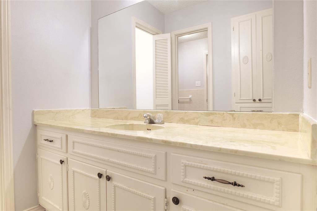 501 Como Street Property Photo 18