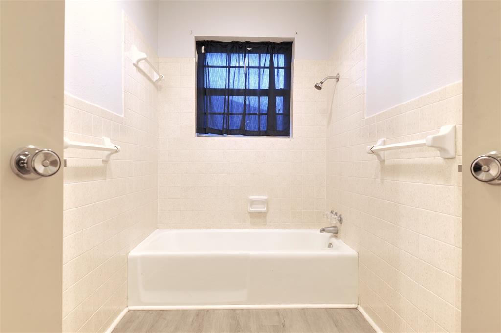 501 Como Street Property Photo 23