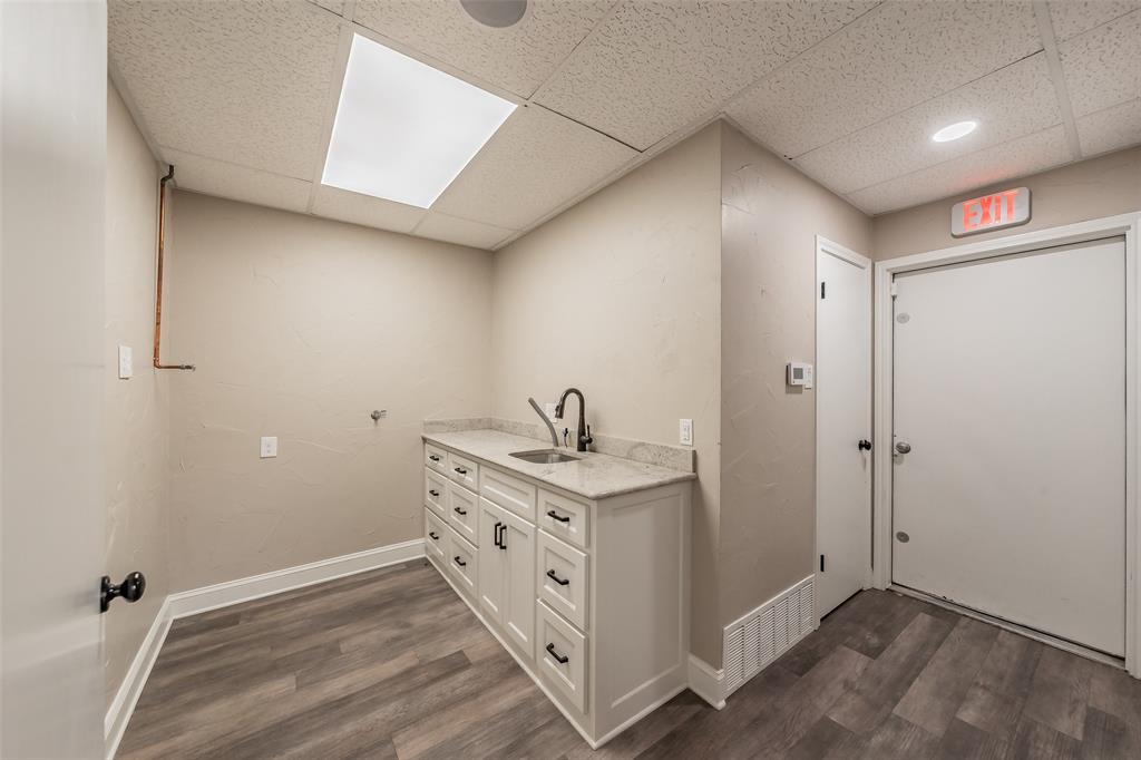 1009 W Mitchell Street Property Photo 14