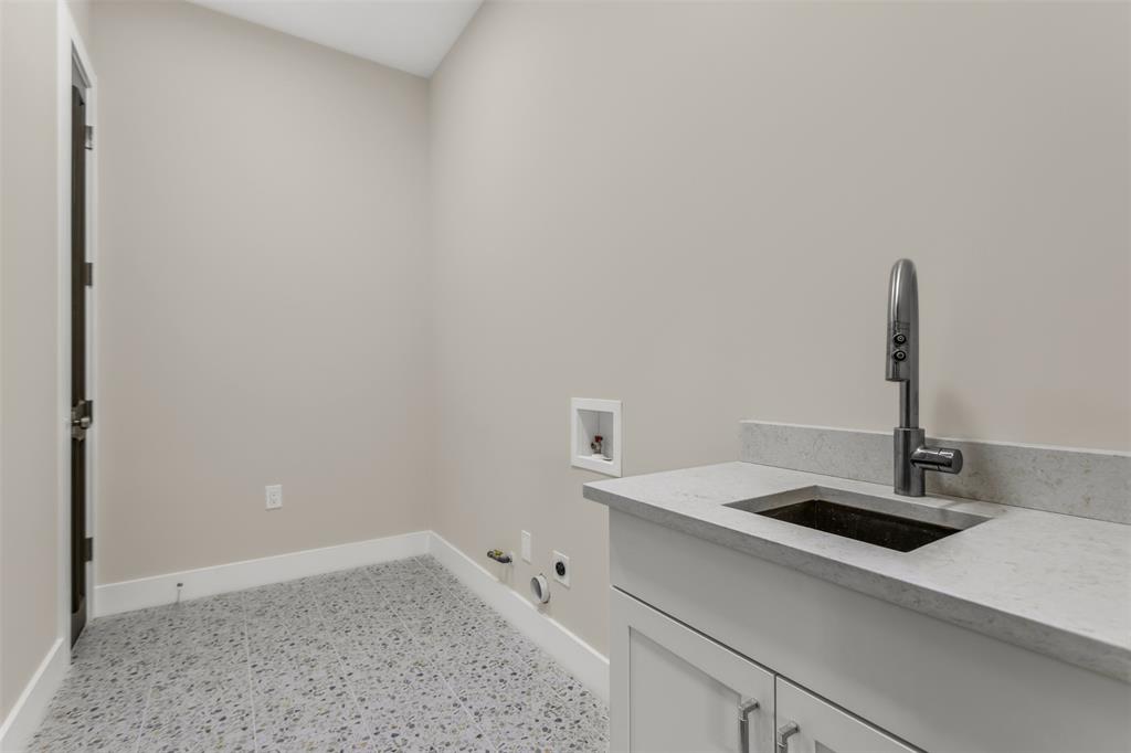 5815 Coolwater Cove Property Photo 29