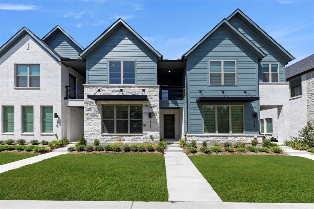 2522 Campden Mews Property Photo 1