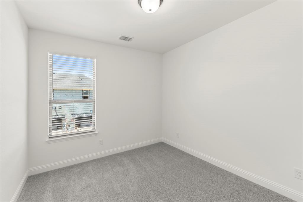 2522 Campden Mews Property Photo 18