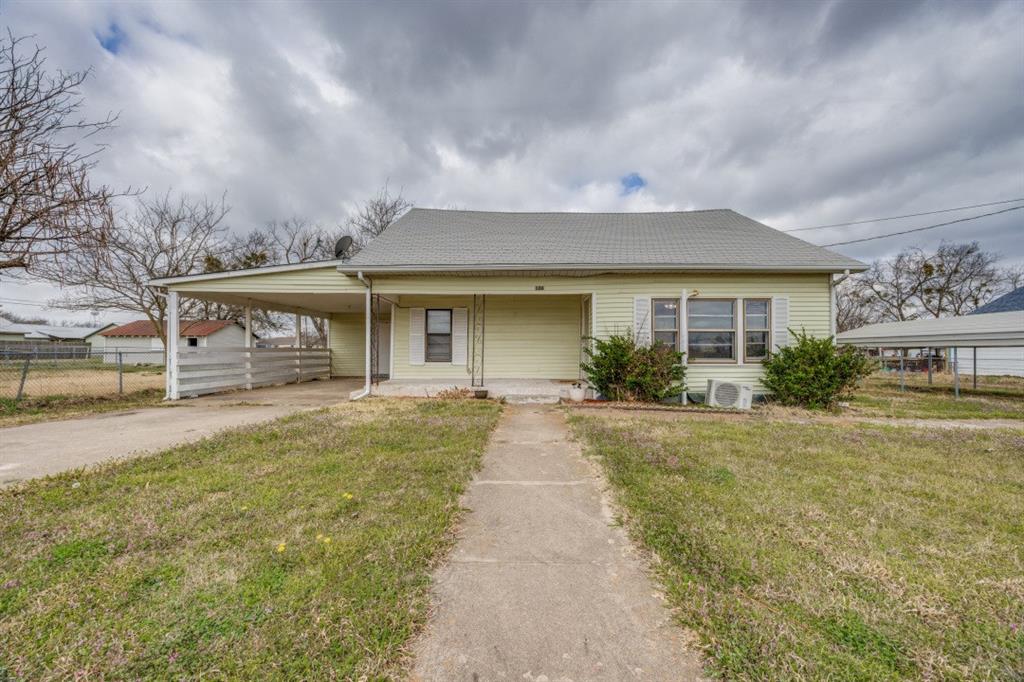 308 N Bois D Arc Street Property Photo 1