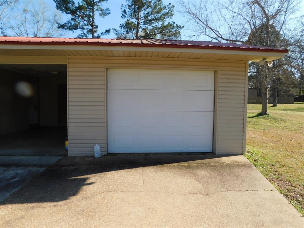 214 Springhill Airport Loop Property Photo 5