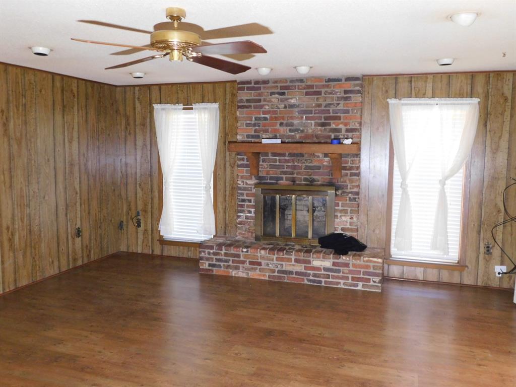 214 Springhill Airport Loop Property Photo 12