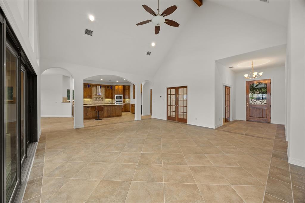 18302 Austin Boulevard Property Photo 5