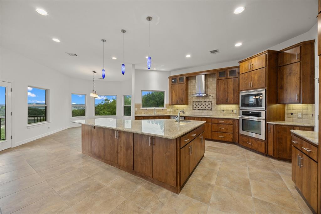 18302 Austin Boulevard Property Photo 7