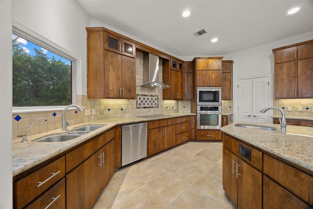 18302 Austin Boulevard Property Photo 8