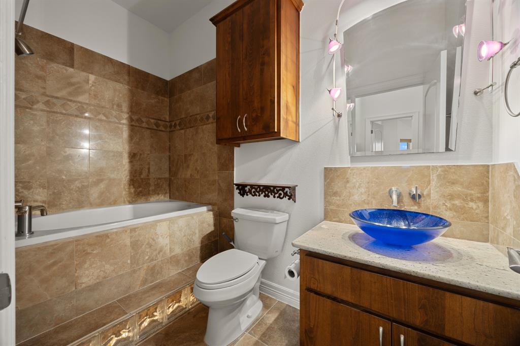 18302 Austin Boulevard Property Photo 9