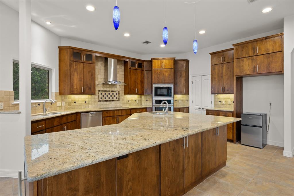 18302 Austin Boulevard Property Photo 10