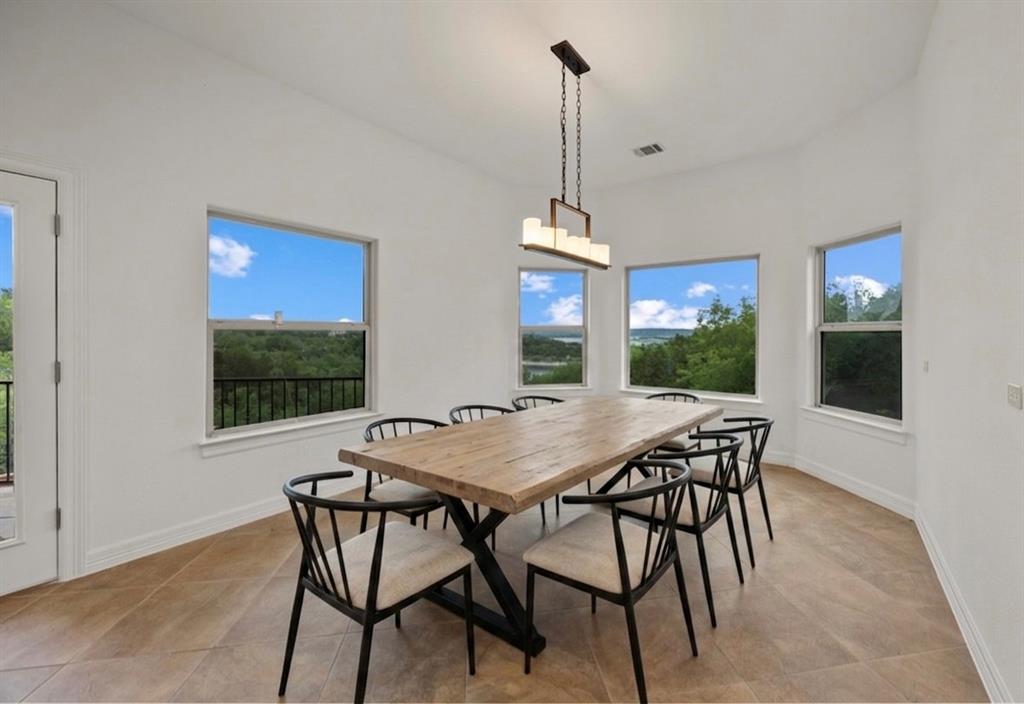 18302 Austin Boulevard Property Photo 14