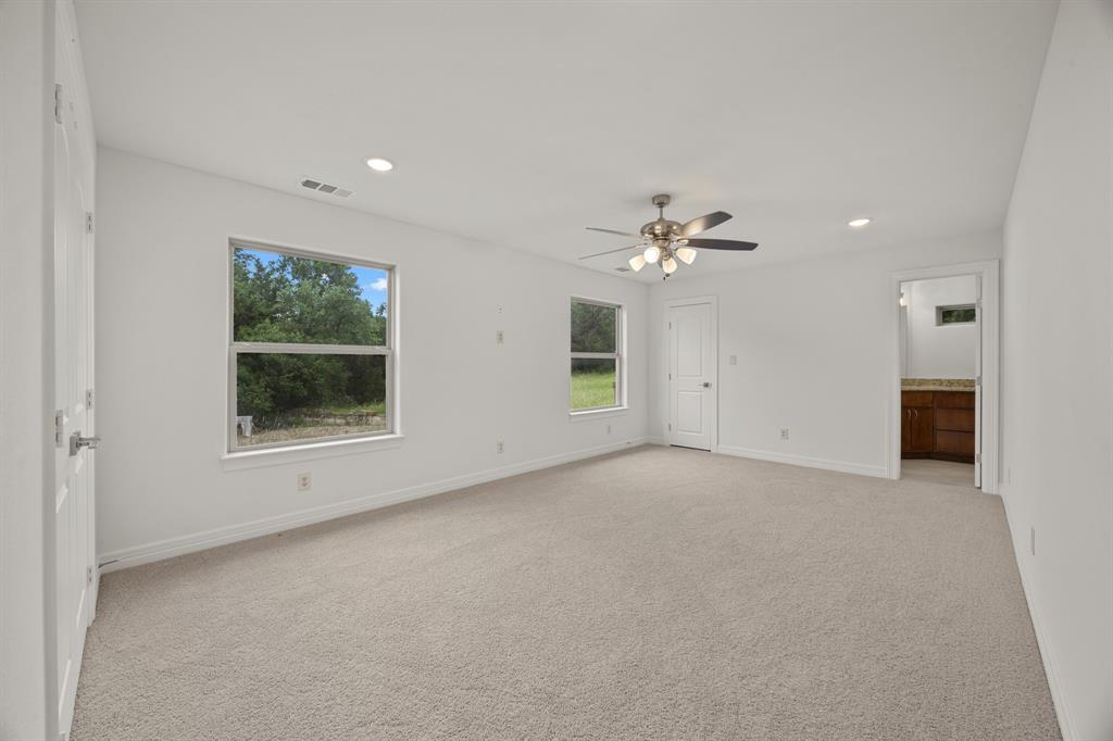 18302 Austin Boulevard Property Photo 21