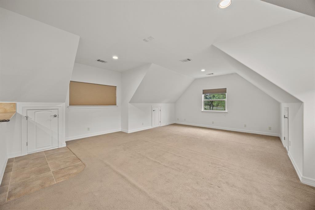 18302 Austin Boulevard Property Photo 23