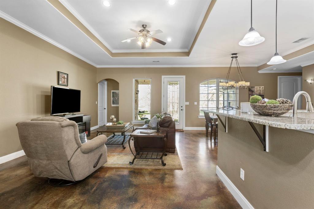 139 Saddlewood Property Photo 8