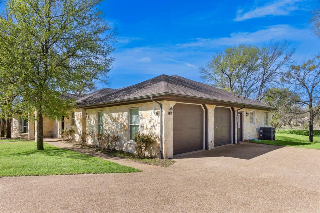 139 Saddlewood Property Photo 31