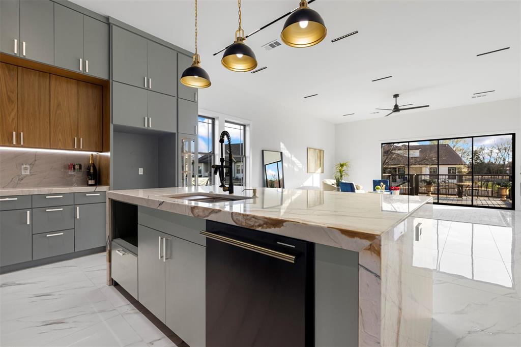1022 Bow Street Property Photo 15