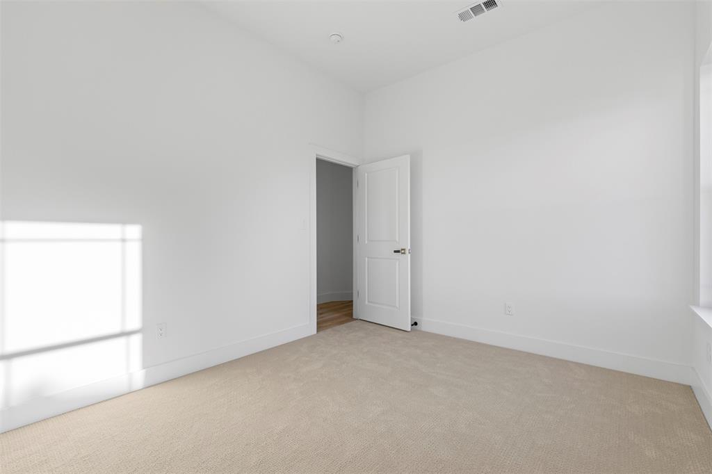 1022 Bow Street Property Photo 33