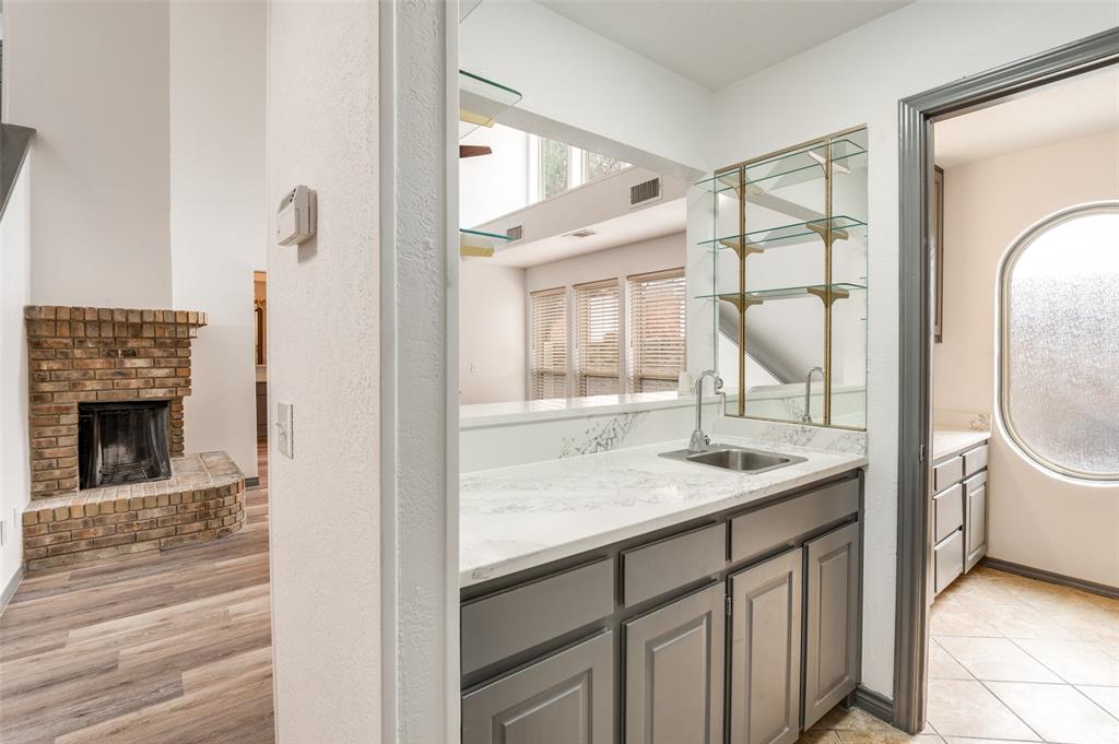 17079 Upper Bay Road Property Photo 9