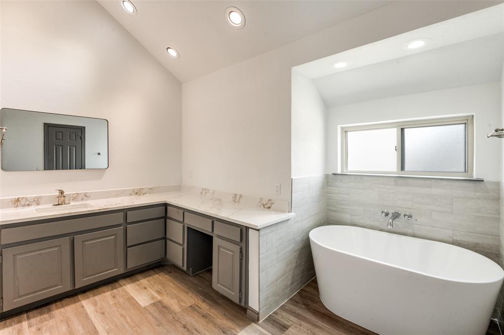 17079 Upper Bay Road Property Photo 13