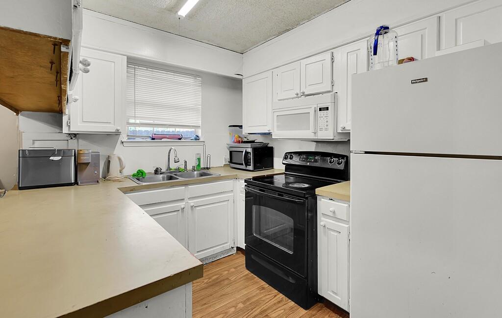 2409 Macarthur Drive Property Photo 5