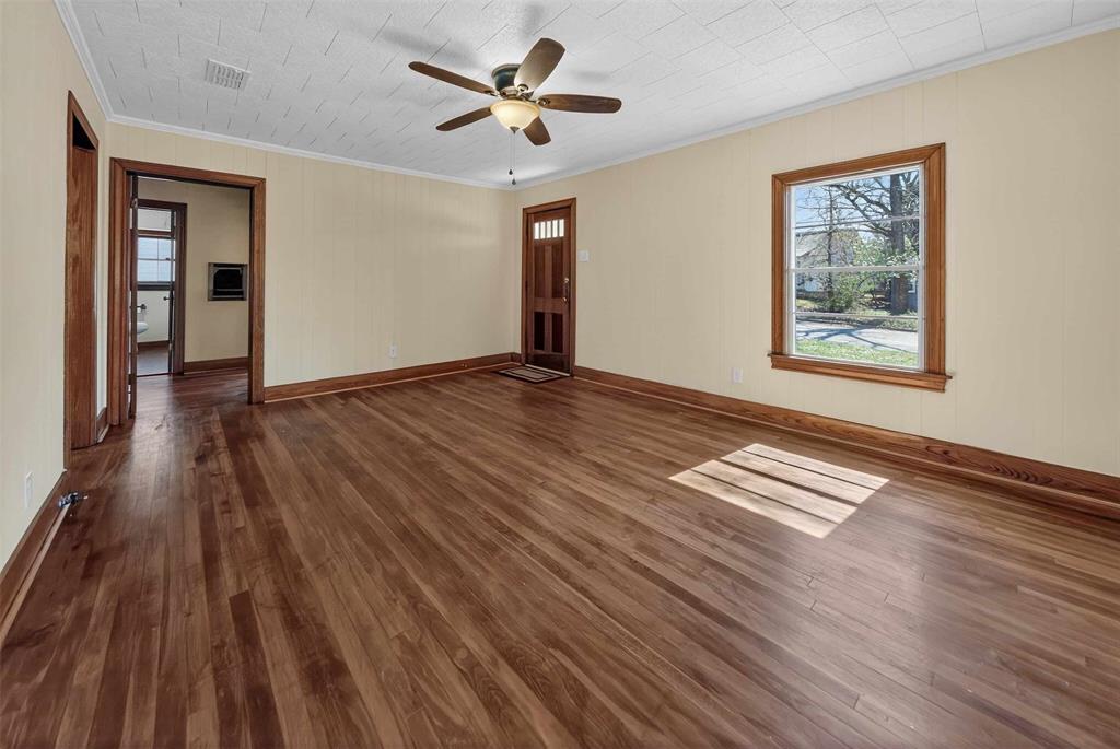 404 Rogers Avenue Property Photo 13