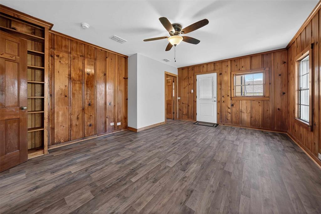 404 Rogers Avenue Property Photo 37