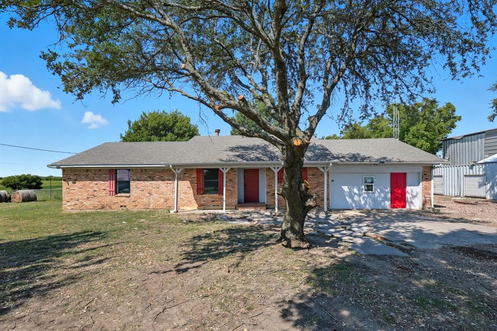 1118 Private Road 425 Property Photo 1