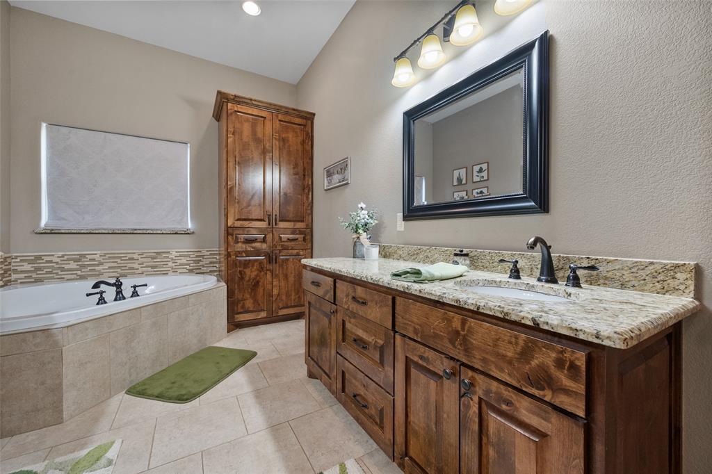606 Sunset Point Property Photo 18