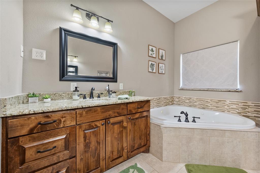 606 Sunset Point Property Photo 19