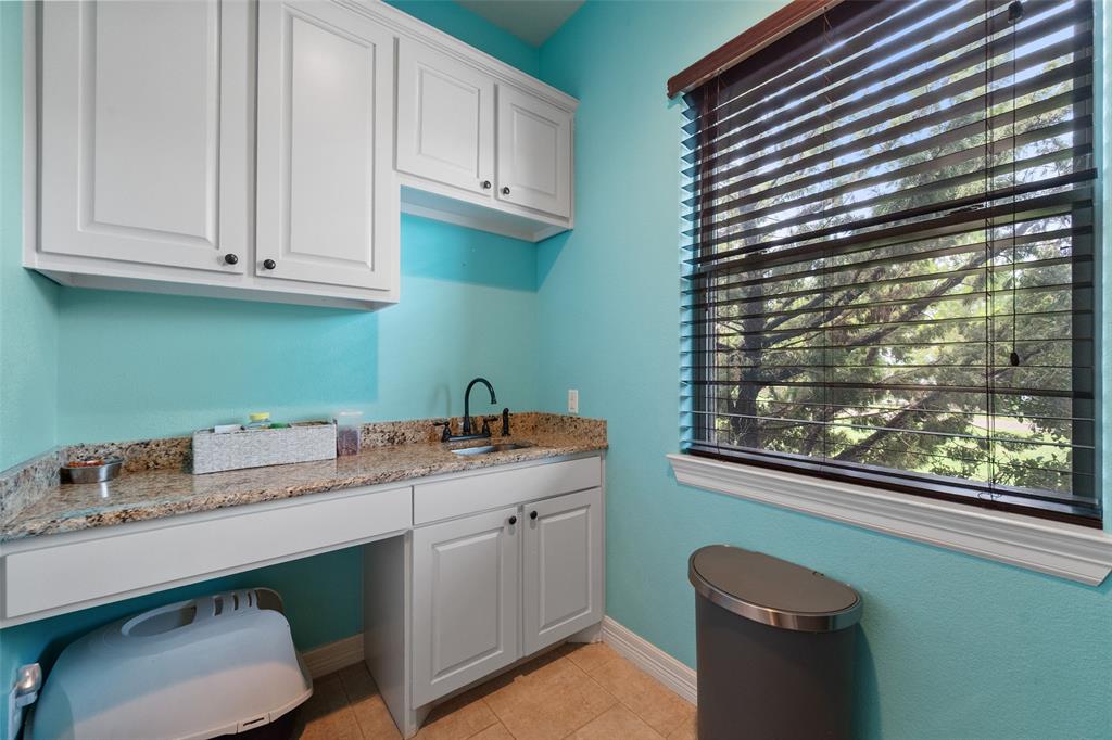 606 Sunset Point Property Photo 23