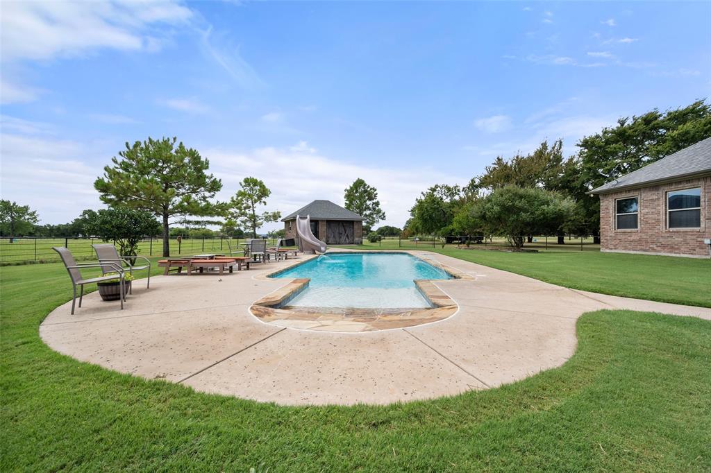 606 Sunset Point Property Photo 35