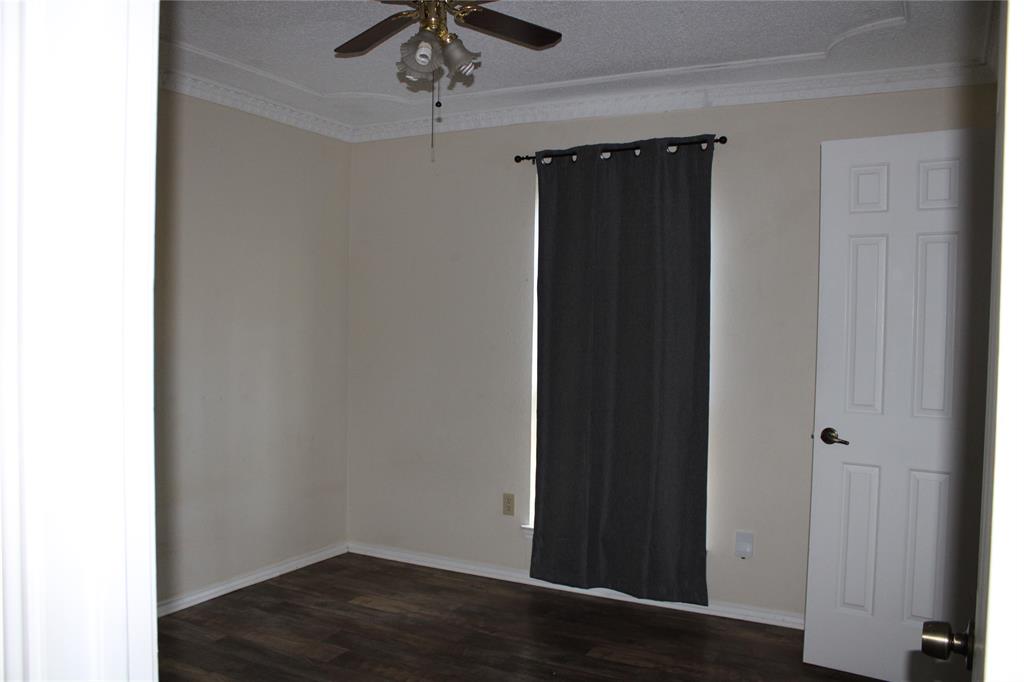 615 Renfro Street Property Photo 7