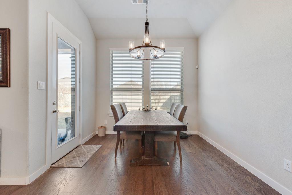 1308 E Swan Trail Property Photo 6