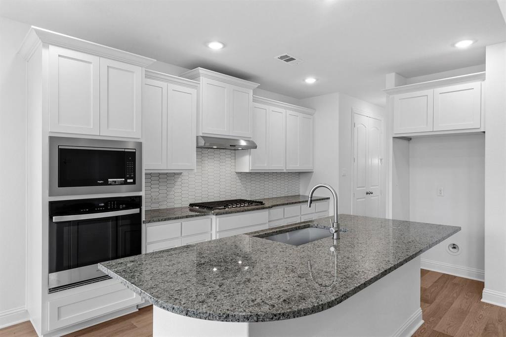 609 Dublin Drive Property Photo 10